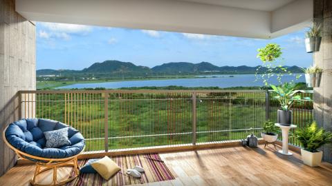 DeckwithLakeHillview